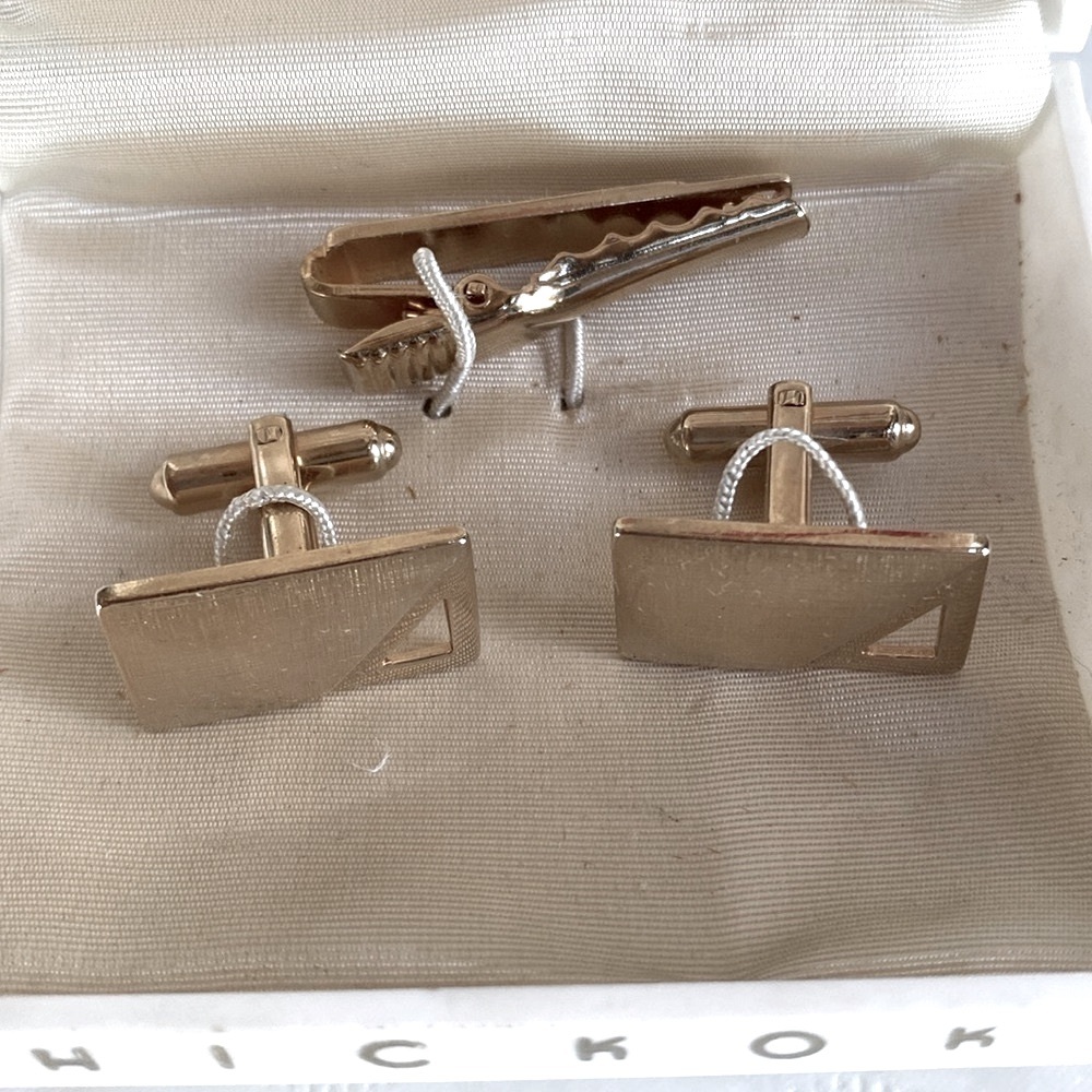 Vintage Hickok set of Cuff Links and Tie Clip